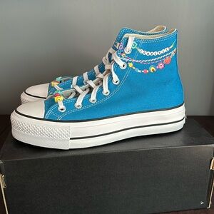 Never worn! Platform converse with cute details